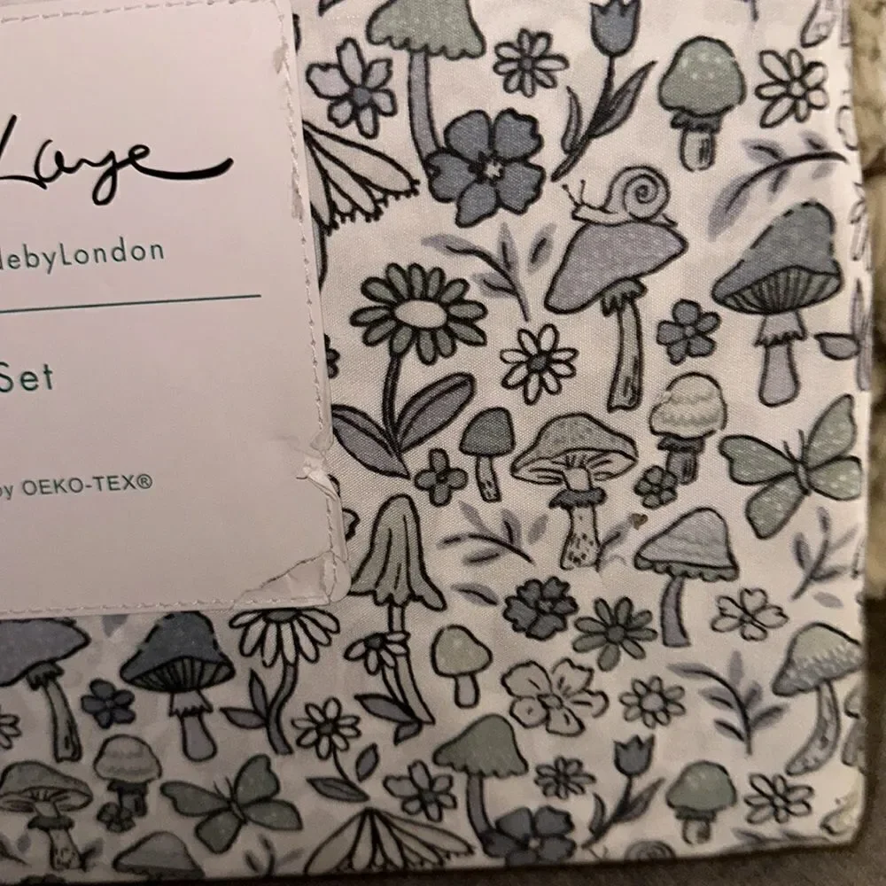 🔥London Kaye Mushroom 🍄 Sheet Set!